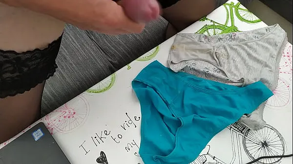 高清Cum on my wife's panties 197驱动器剪辑