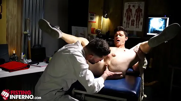Klipy z disku HD FistingInferno - Dominant Doctor Teaches Patient How To Be A Good Sub