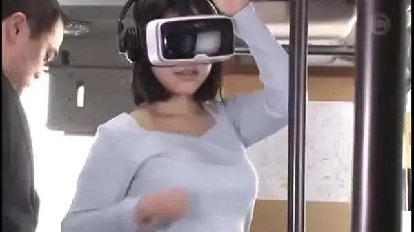 高清Cute Asian Gets Fucked On The Bus Wearing VR Glasses 3 (har-064驱动器剪辑