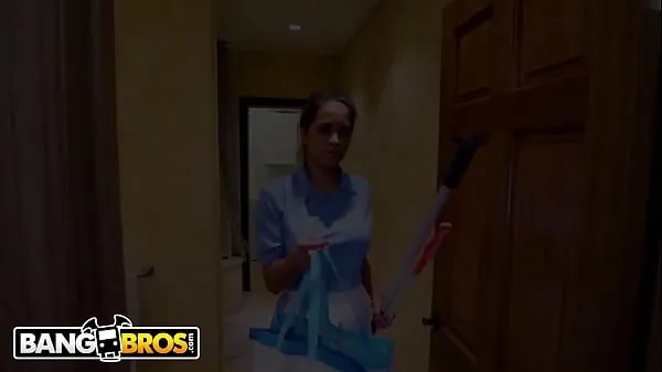 HD BANGBROS - Julia Ann Catches Step Son Perving On Latin Maid Abby Lee Brazil meghajtó klipek