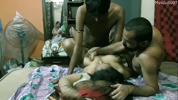 HD Indian hot milf bhabhi having sex for money with two brother-in-law!! with hot dirty audio-enhetsklipp