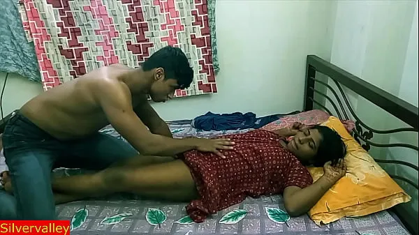 Klip berkendara Indian Hot girl first dating and romantic sex with teen boy!! with clear audio HD