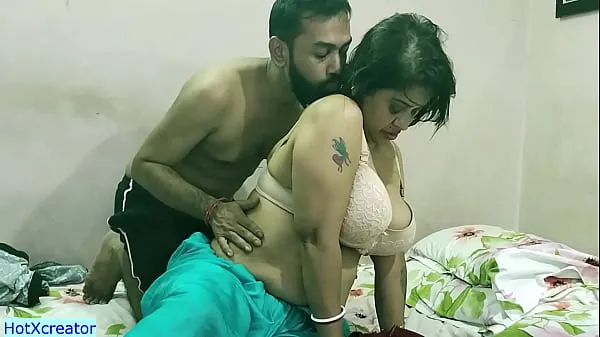 HD Amazing erotic sex with milf bhabhi!! My wife don't know!! Clear hindi audio: Hot webserise Part 1-enhetsklipp