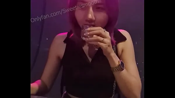 HD Invite girls in the pub to fuck each other in the bathroom-enhetsklipp