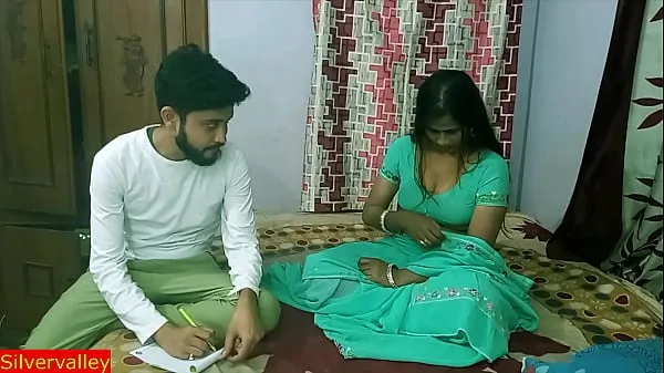 HD Indian sexy madam teaching her special student how to romance and sex! with hindi voice-drevklip