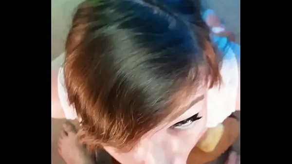HD Amateur Brunette Wife Gives POV Blowjob To A Mature Big Cock ドライブ クリップ