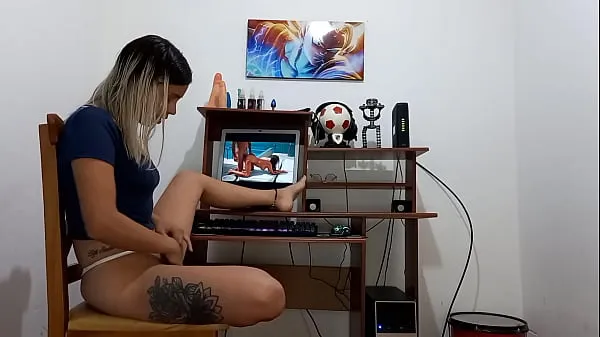 HD I find my girlfriend watching porn and masturbating, she sucks me desperately and I fuck her in the ass คลิปไดรฟ์