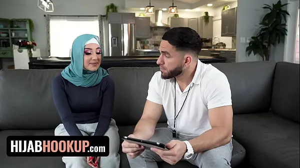 Klip berkendara Hijab Hookup - Beautiful Big Titted Arab Beauty Bangs Her Soccer Coach To Keep Her Place In The Team HD