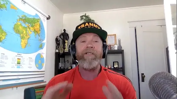 HD Our guest on LustCast this time is Buck Angel. He shares his opinion about the 'don't say gay' bill and sex education in schools-drevklip