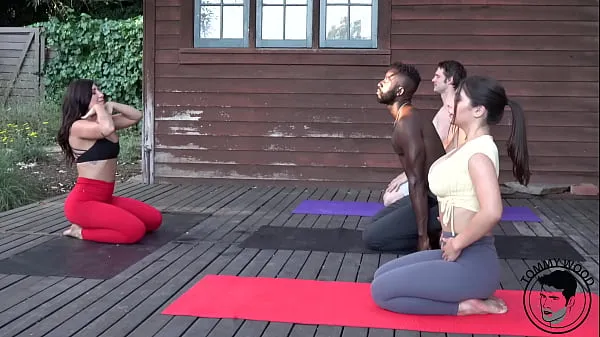 HD BBC Yoga Foursome Real Couple Swap Klip pemacu
