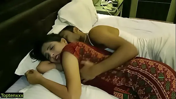 Κλιπ μονάδας δίσκου HD Indian hot beautiful girls first honeymoon sex!! Amazing XXX hardcore sex
