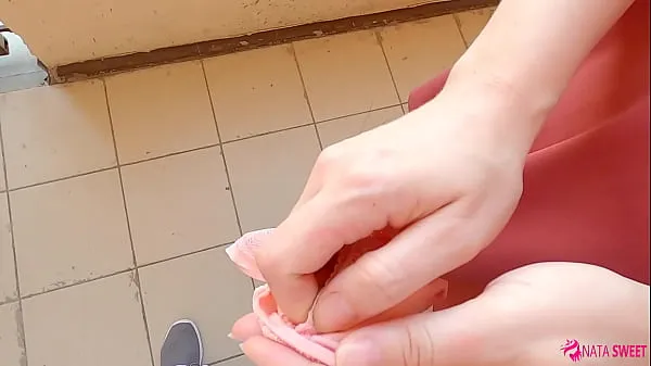 HD Sexy neighbor in public place wanted to get my cum on her panties. Risky handjob and blowjob - Active by Nata Sweet คลิปไดรฟ์