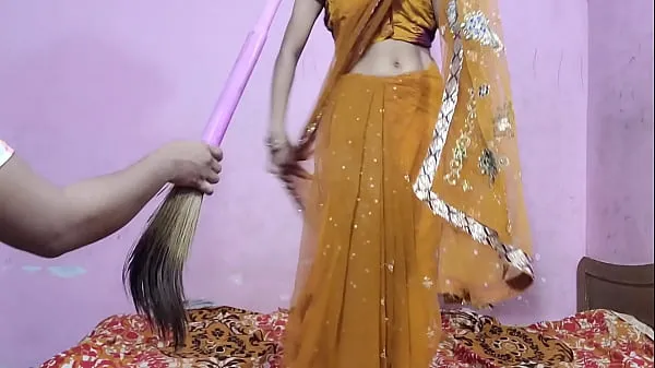 Κλιπ μονάδας δίσκου HD wearing a yellow sari kissed her boss