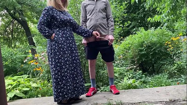 HD Mommy MILF pissing standing up in the city park after helping her stepson piss drive Clips