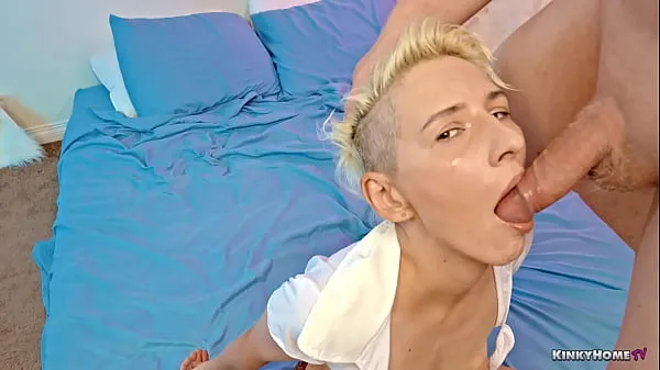HD Amateur short hair blonge Girl give a blowjob to chubby boyfriend, doing rimjob and gagging with facial swallow cum 드라이브 클립
