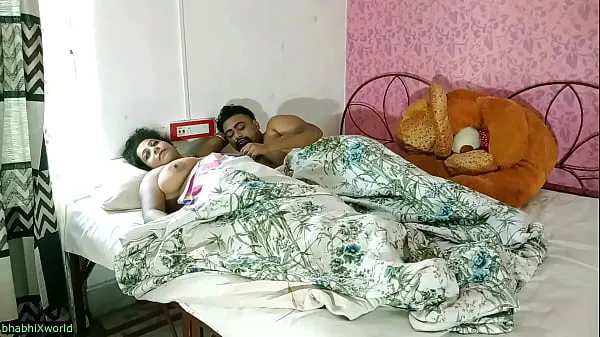 HD Indian hot wife secret sex with Office BOSS! Hot Sex sürücü Klipleri