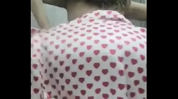Κλιπ μονάδας δίσκου HD My neighbor's wife shows me her boobs in real homemade video