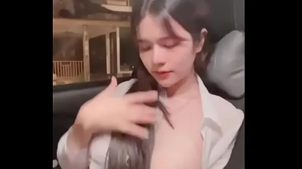 HD Pim sucks cock and gets fucked in the car 드라이브 클립