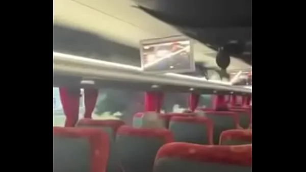 HD Blowjob and fucking in a public bus sürücü Klipleri