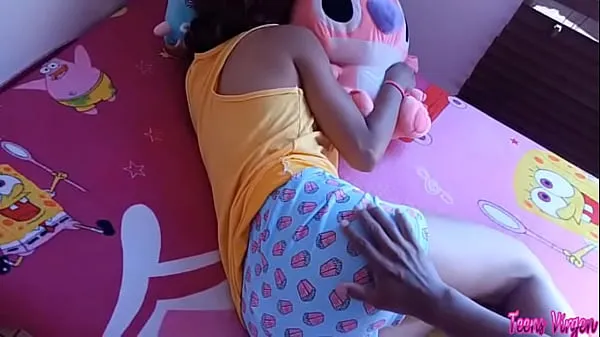 HD Mischief with stepsister - I wake her up to fuck until I cum in her pussy 드라이브 클립