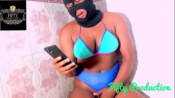 Klipy z disku HD Shower sex look great with TikTok girl and fifty production