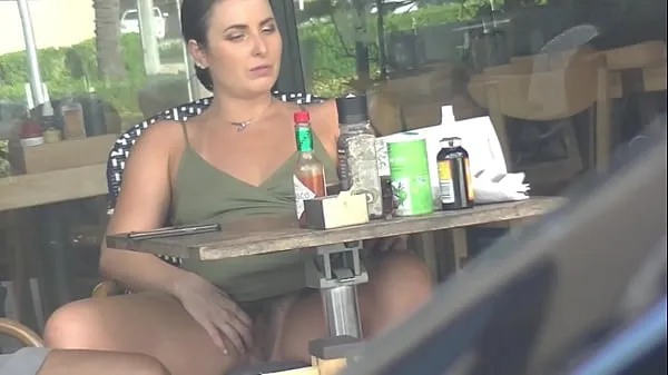 HD Cheating Wife Part 3 - Hubby films me outside a cafe Upskirt Flashing and having an Interracial affair with a Black Man-enhetsklipp