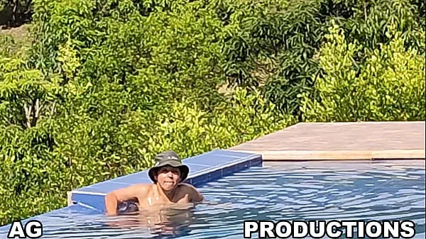 Posnetki pogona HD PREVIEW OF COMPLETE 4K MOVIE LET US VISIT A NUDIST CAMP WITH AGARABAS AND OLPR