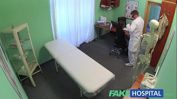 HD Fake Hospital Sexual treatment turns gorgeous busty patient moans of pain into p คลิปไดรฟ์