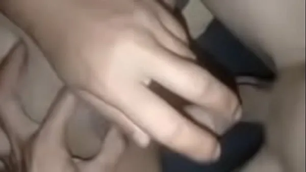 HD Spreading the beautiful girl's pussy, giving her a cock to suck until the cum filled her mouth, then still pushing the cock into her clit, fucking her pussy with loud moans, making her extremely aroused, she masturbated twice and cummed a lot schijfclips